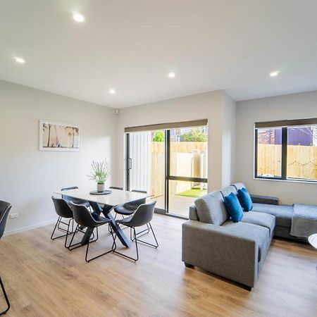 Modern Sunnyhills Town House Villa โอ๊คแลนด์ ภายนอก รูปภาพ