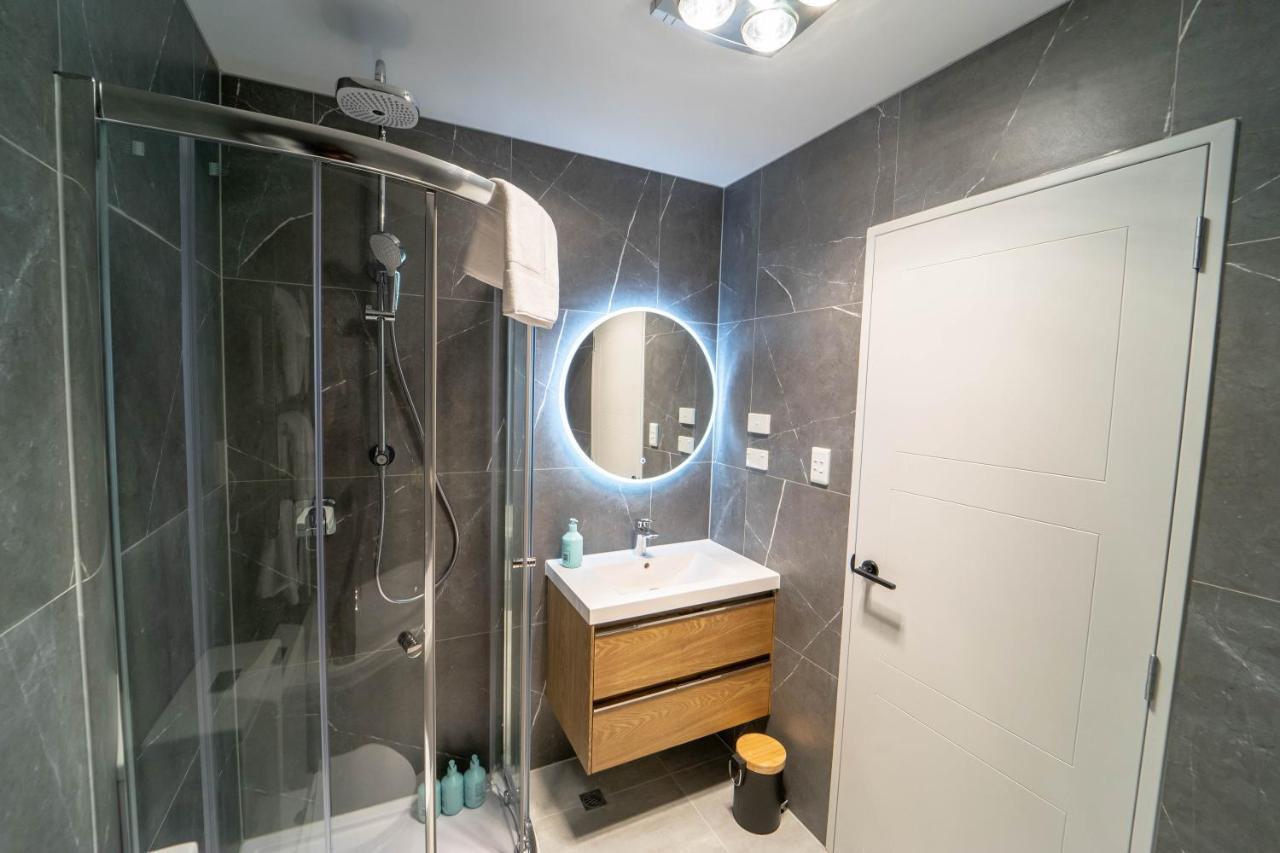 Modern Sunnyhills Town House Villa โอ๊คแลนด์ ภายนอก รูปภาพ